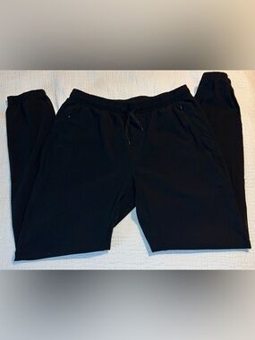 UNRL Men's Black Jogger Pants
